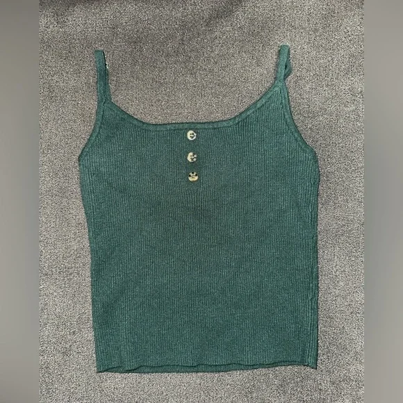 Forest Green Ribbed Tank Top w/ Button Detail – Forever 21 - Picture 2 of 4